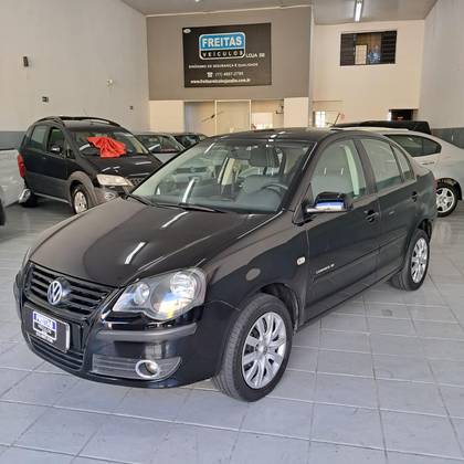 VOLKSWAGEN POLO SEDAN 1.6 MI COMFORTLINE 8V FLEX 4P MANUAL VOLKSWAGEN POLO SEDAN 1.6 MI COMFORTLINE 8V FLEX 4P MANUAL